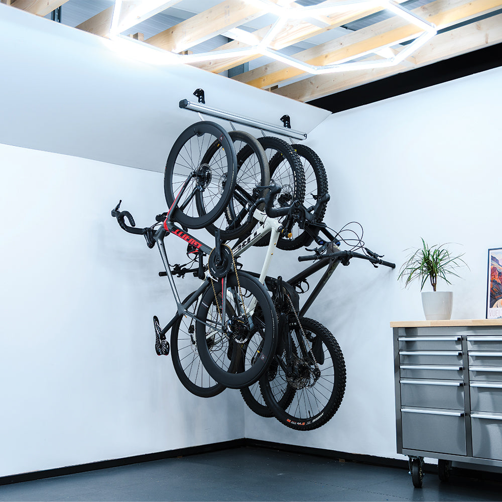 SpaceRail festing fyrir skáhallandi vegg